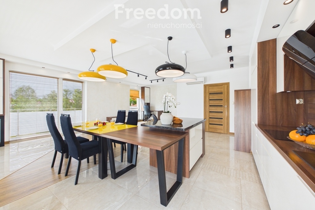 Elbląg FREEDOM NIERUCHOMOŚCIWynajmę mieszkanie - Elbląg, Nowogródzka. Komfortowy apartament z garażem i dużą