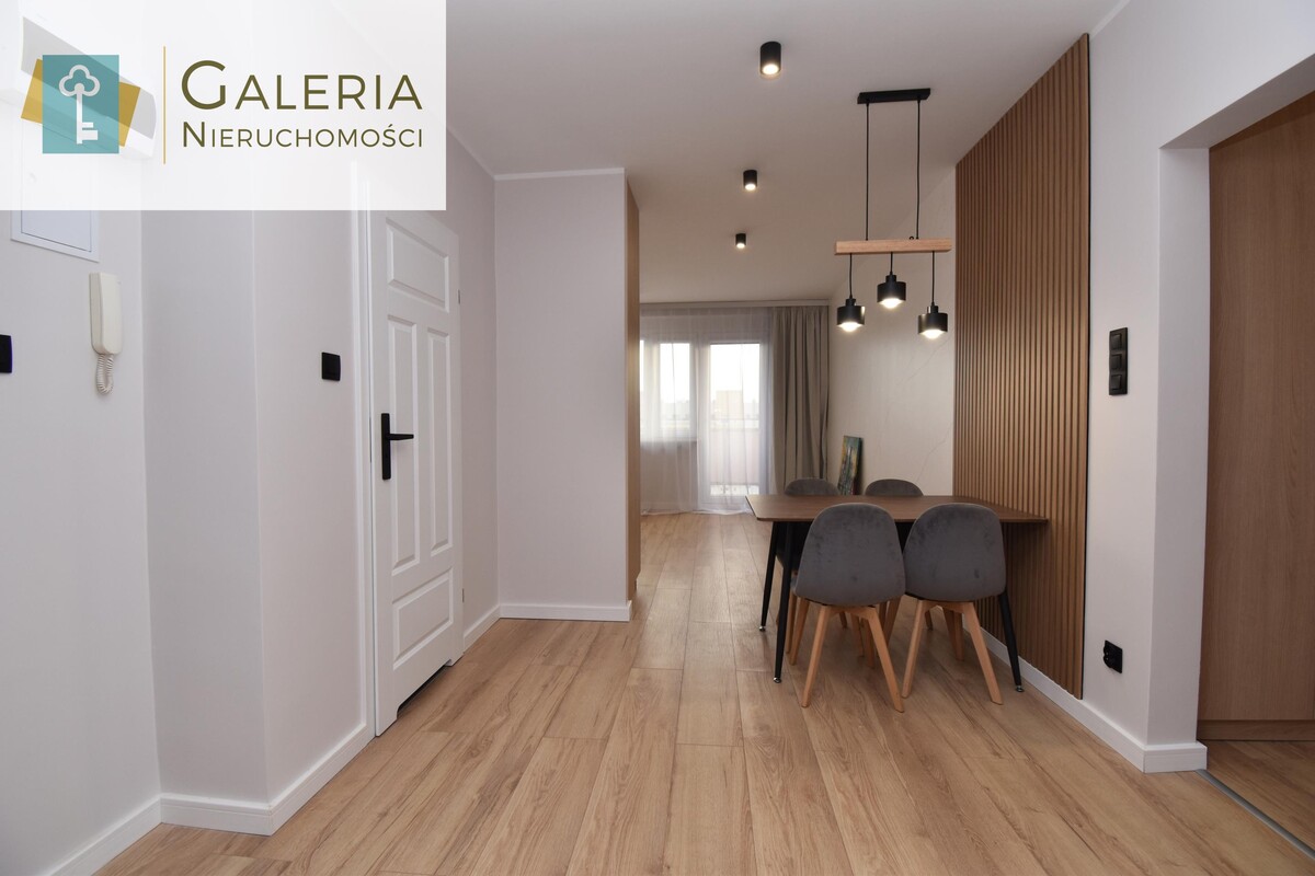 Elbląg GALERIA NIERUCHOMOŚCIZ pasji i miłości do nieruchomościNa sprzedaż: 4 pokoje, balkon, po generalnym remoncie