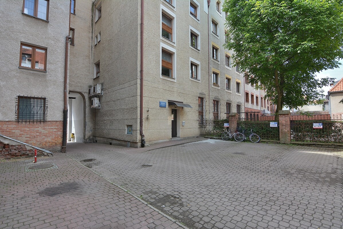 Elbląg MIESZKANIE NA SPRZEDAŻ, ELBLĄG, STARE MIASTO, ULICA ŚW. DUCHA, 2 POKOJE, I PIĘTRO. WGN Nieruchomości oddział
