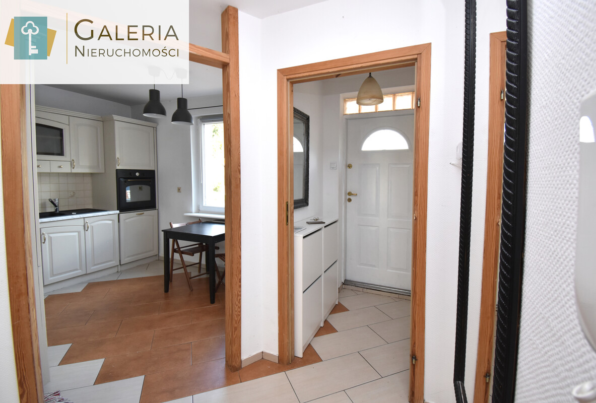 Elbląg GALERIA NIERUCHOMOŚCIZ pasji i miłości do nieruchomościNa sprzedaż: Czteropokojowy dom w zabudowie szeregowej