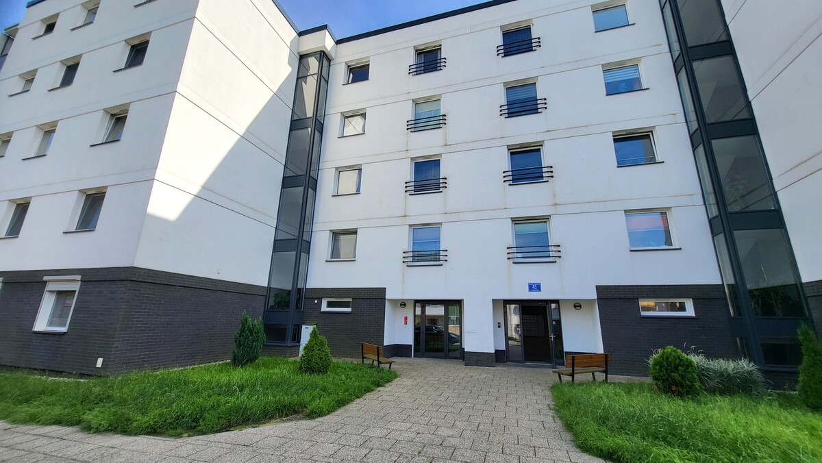 Elbląg KWADRAT NIERUCHOMOŚCI3 pokojebudynek z 2020 r. III piętro - windaduży balkonmedia z miastagaraż podziemny