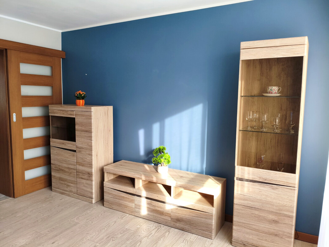 Elbląg Przestronne, umeblowane mieszkanie 3-pokojowe – 63 m², duży balkon i piwnica | Elbląg