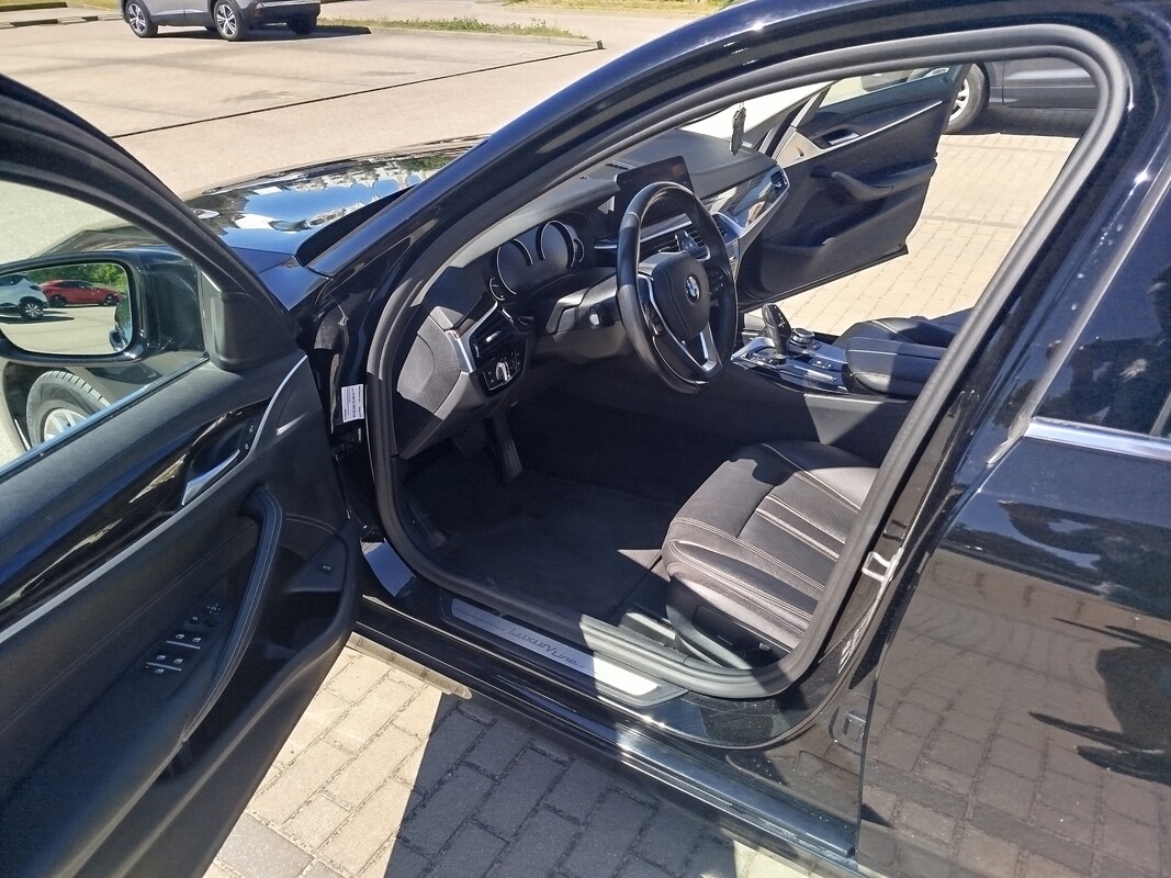 Elbląg Witam Posiadam na sprzedaż bardzo ładne BMW G30 w wersji Luxury line Limuzyna z oszczędnym dwulitrowym