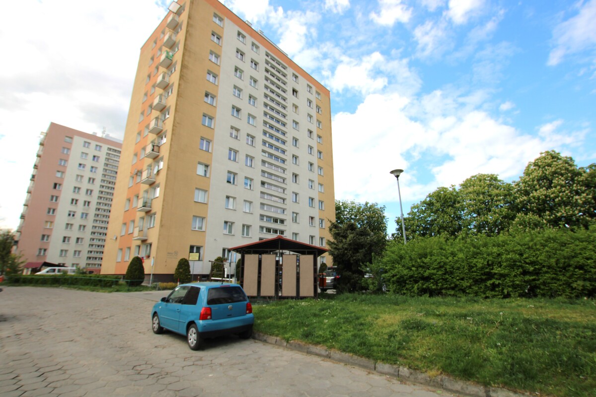 Elbląg NIERUCHOMOŚCI ANNA KRASZEWSKA 2-pokojowe mieszkanie po generalnym remoncie ul. Nowowiejska