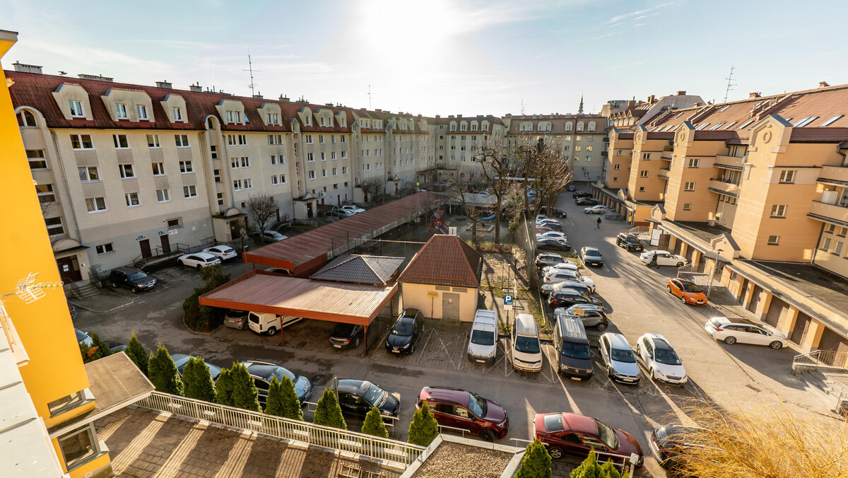 Elbląg TO MY SPRZEDAJEMYNIERUCHOMOŚCI W TYM MIEŚCIEBIURO NIERUCHOMOŚCIAMERICAN HOMEFOR SALE - 2 POKOJE - 3 MAJA
