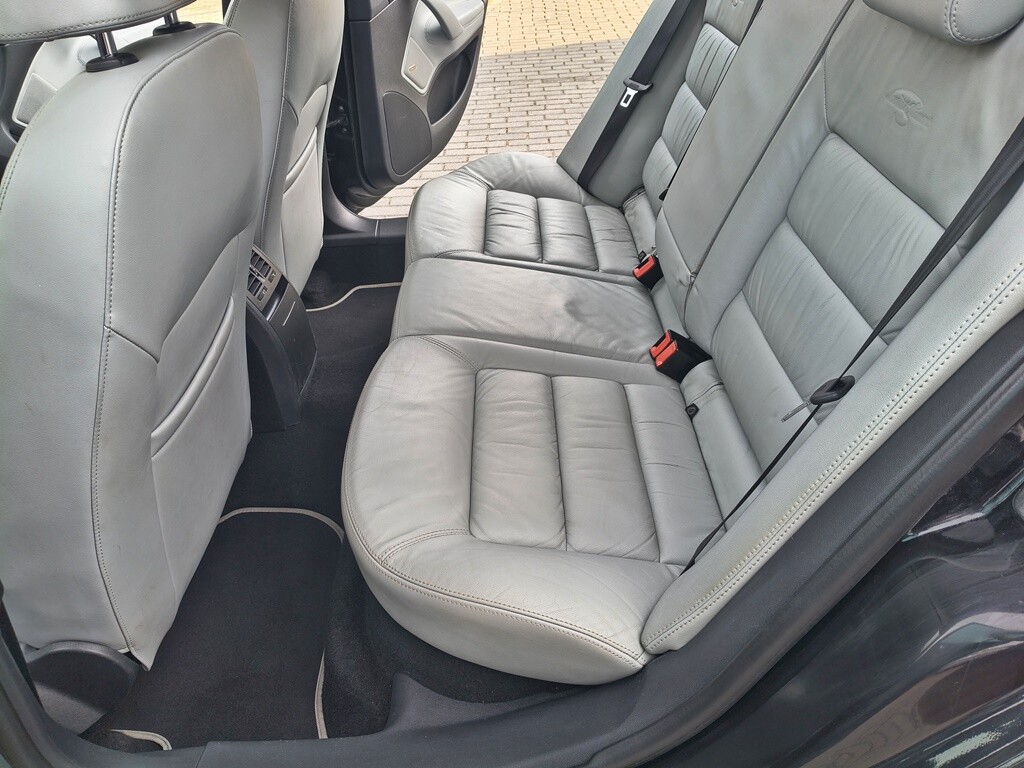 Elbląg SKODA OCTAVIA 2 LIFTSilnik : 2.0 TDi 140KMPełna wersja LAURIN & KLEMENT