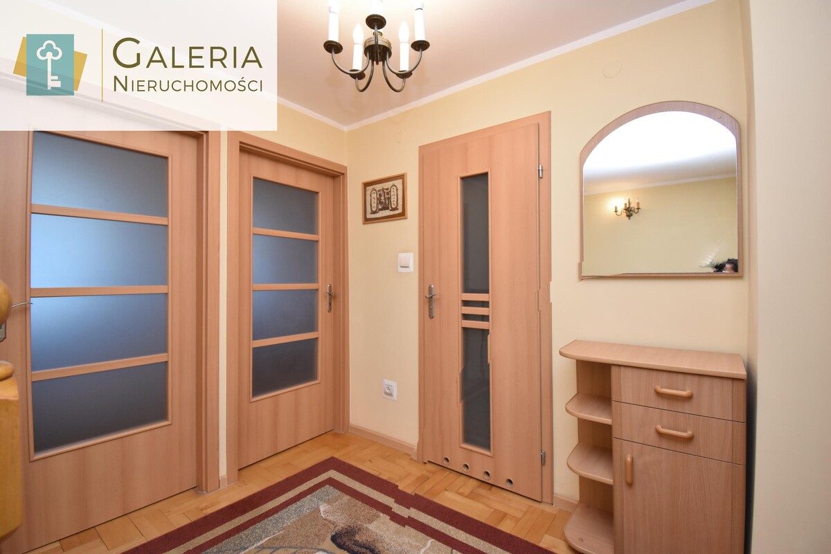 Elbląg GALERIA NIERUCHOMOŚCIZ pasji i miłości do nieruchomościNa sprzedaż: 4 pokoje w centrum Elbląga,