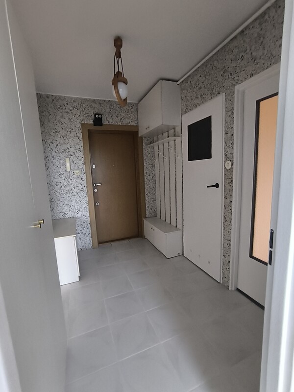 Elbląg Sprzedam mieszkanie 2-pokojowe w centrum Elbląga, ul Brzeska 32 /balkon/parking/ winda/ -42,20 m2 Cena 309 000 do
