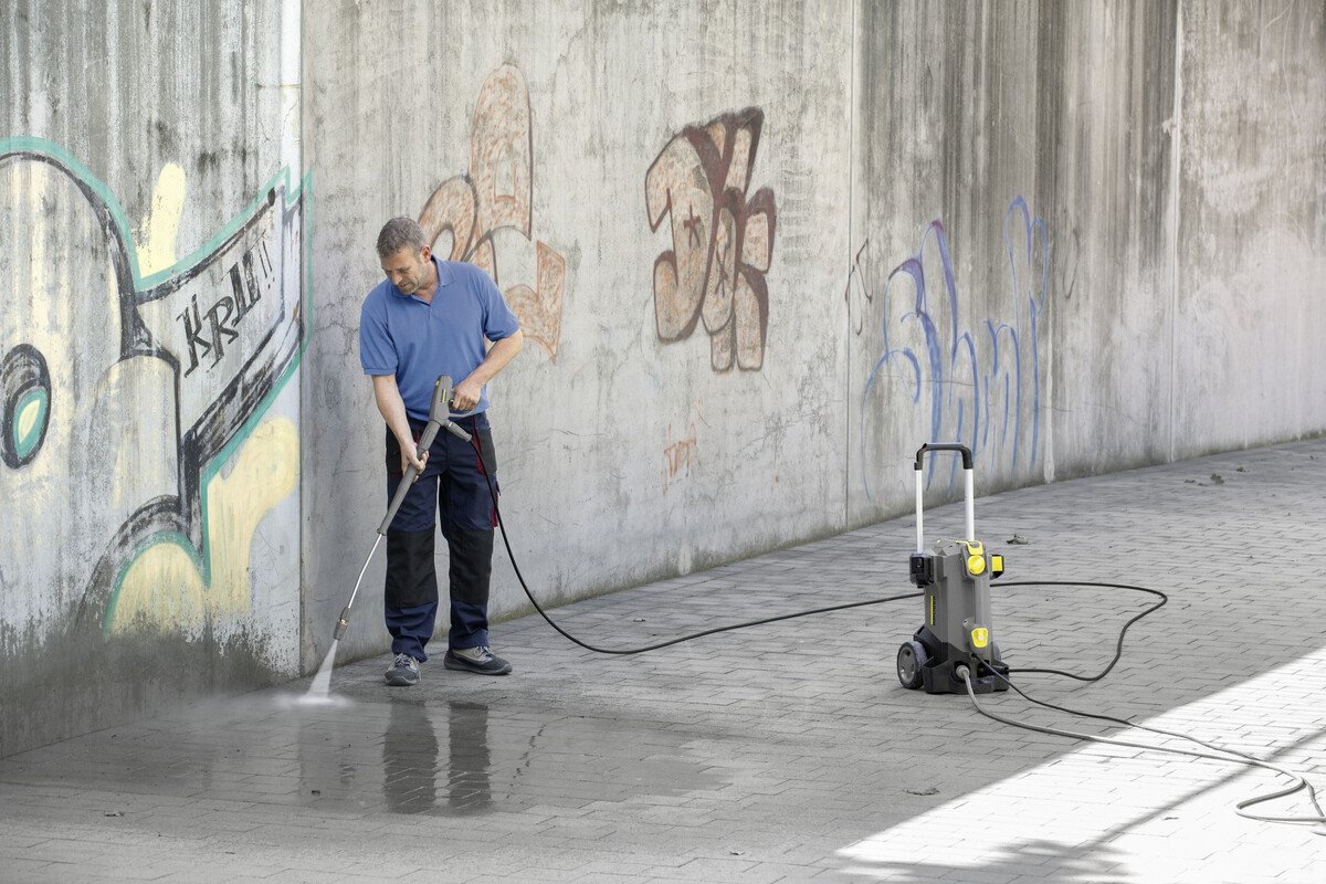 Elbląg Wynajmij myjkę ciśnieniowąKarcherHD 5/15 C Plus + FR classic