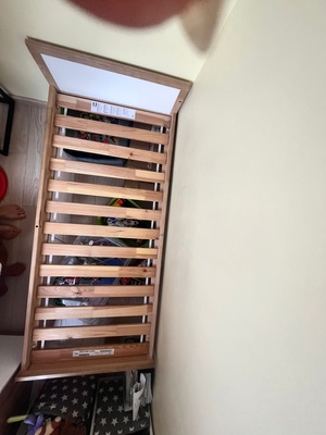 Elbląg Łóżko dziecięce widoczne na zdjęciach wraz z wysokiej jakości materacem. Idealne dla dzieci 5-15lat. Wymiary na