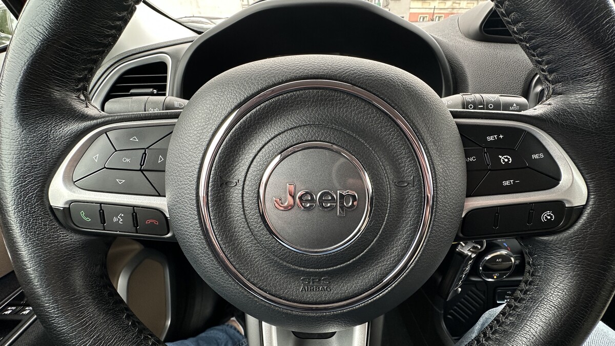 Elbląg Auto Leew LEWANDOWSKI Kupujemy i Sprzedajemy tylko dobre auta Za auta z Polskiego Salonu Płacimy Najwięcej JEEP