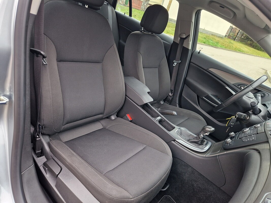 Elbląg Opel InsigniaSilnik : Benzyna 140KM179tys. km Serwis !Zarejestrowany i opłacony!