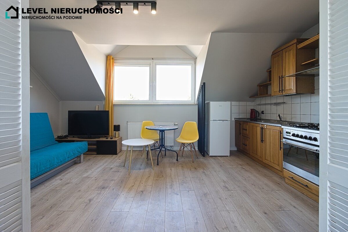 Elbląg   LEVEL NIERUCHOMOŚCI  Dom wielofunkcyjny w StegnieTrzy apartamenty94,63m2  NIERUCHOMOŚCI NA