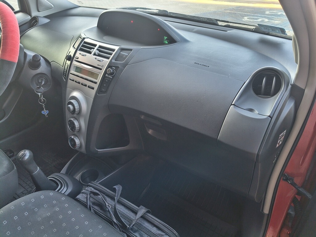 Elbląg TOYOTA YARISSilnik : 1.0 69KMZarejestrowana i opłacona