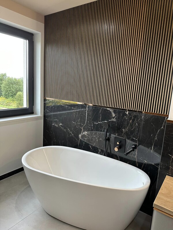 Elbląg Z okazji Świąt Bożego Narodzenia życzymy spokoju, radości i rodzinnego ciepła. Niech Nowy Rok 2026 przyniesie