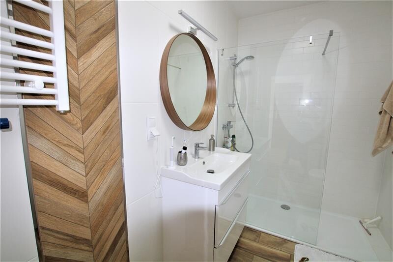 Elbląg NIERUCHOMOŚCI ANNA KRASZEWSKA Mieszkanie do wynajęcia w apartamentowcu w centrum miasta ul.