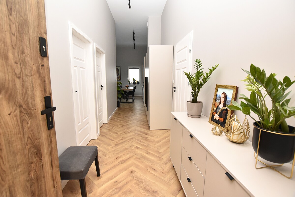 Elbląg :: Biuro nieruchomości ARKADIA ::Mieszkanie o wysokim standardzie ul. Częstochowska (Korona II)Piętro: