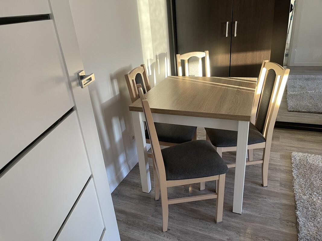 Elbląg Do wynajęcia umeblowane mieszkanie 2 pokojowe. W bloku na 3 pietrze. Ul. Płk. Dąbka-obok stacji BP. Mieszkanie