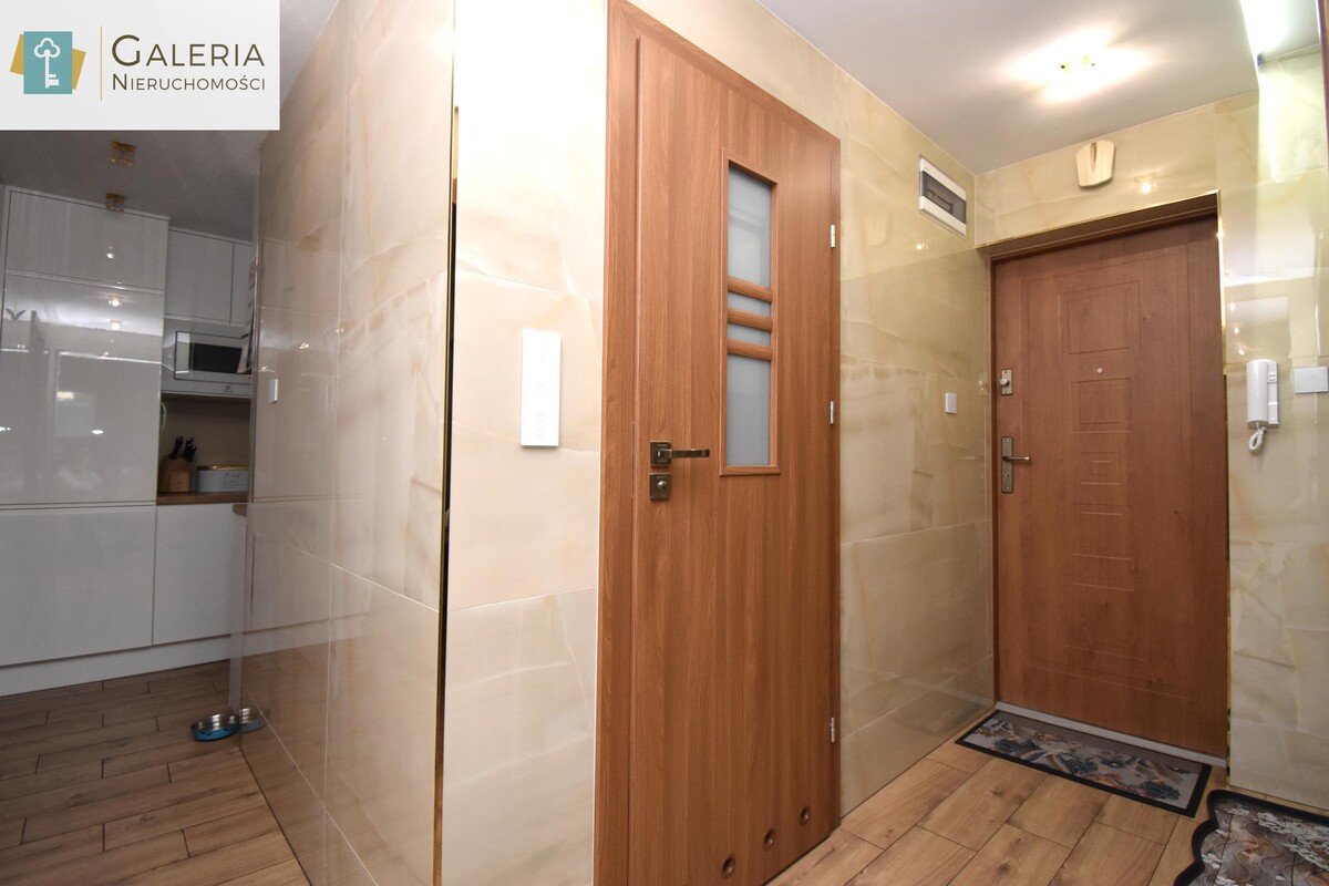 Elbląg GALERIA NIERUCHOMOŚCIZ pasji i miłości do nieruchomościNa sprzedaż: Gotowe do wprowadzenia- 3 pokoje z klimatem