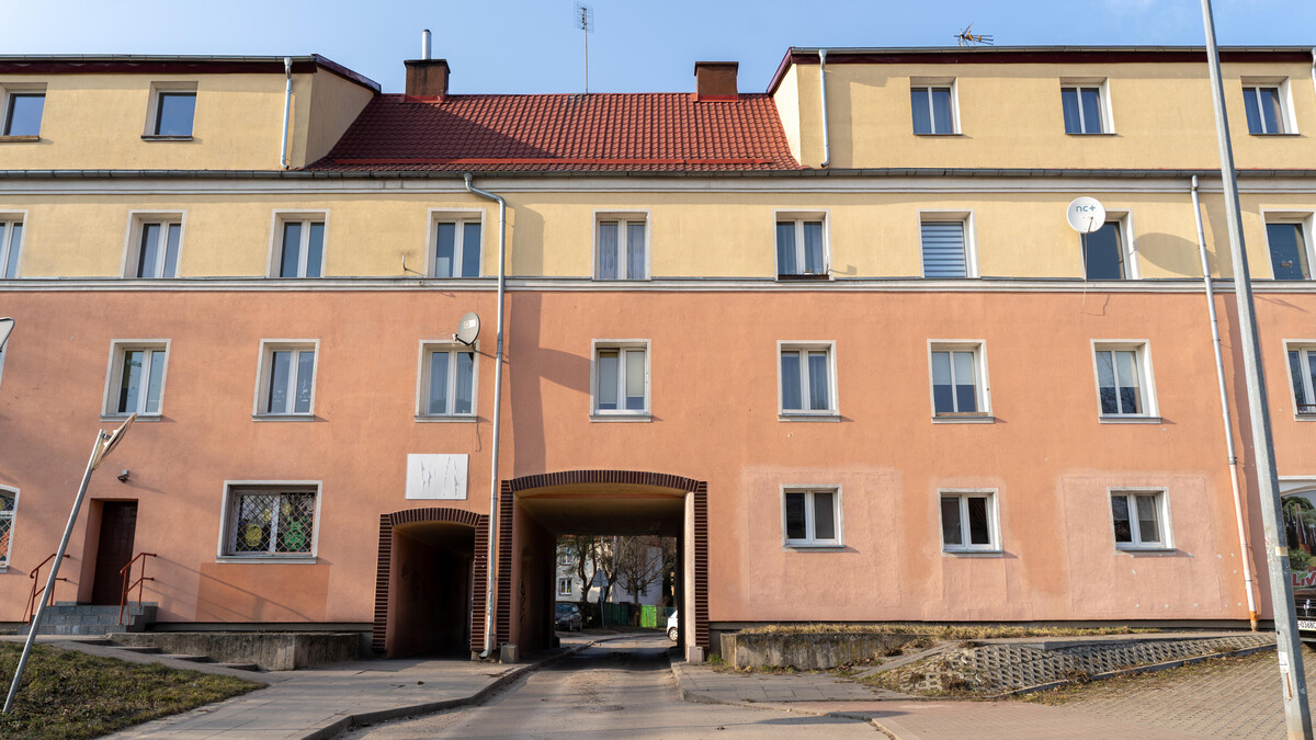 Elbląg TO MY SPRZEDAJEMYNIERUCHOMOŚCI W TYM MIEŚCIEBIURO NIERUCHOMOŚCIAMERICAN HOMEFOR SALE - 2 POKOJE -