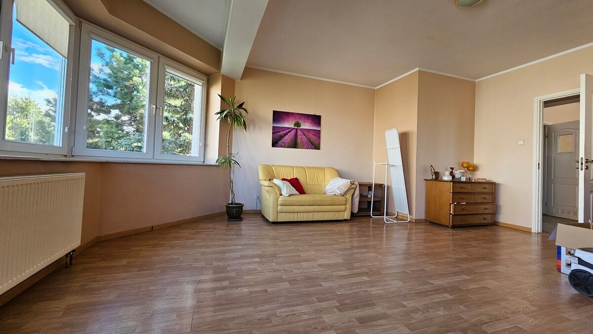 Elbląg BIURO NIERUCHOMOŚCISZULC& SZULCPowierzchnia domu: 320 m2Powierzchnia działki: 472 m2Dom w Elblągu przy ul.