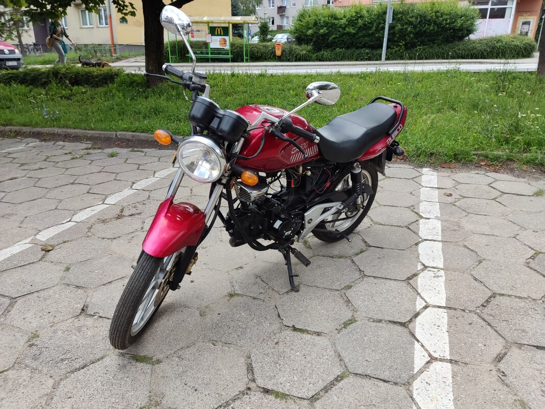 Elbląg Świeże Opłaty, Sprawny.. Motorower-Yamasaki 50,rok 2010,zarejestrowany na 50cm -nowy silnik 125cm, nowy wydech-