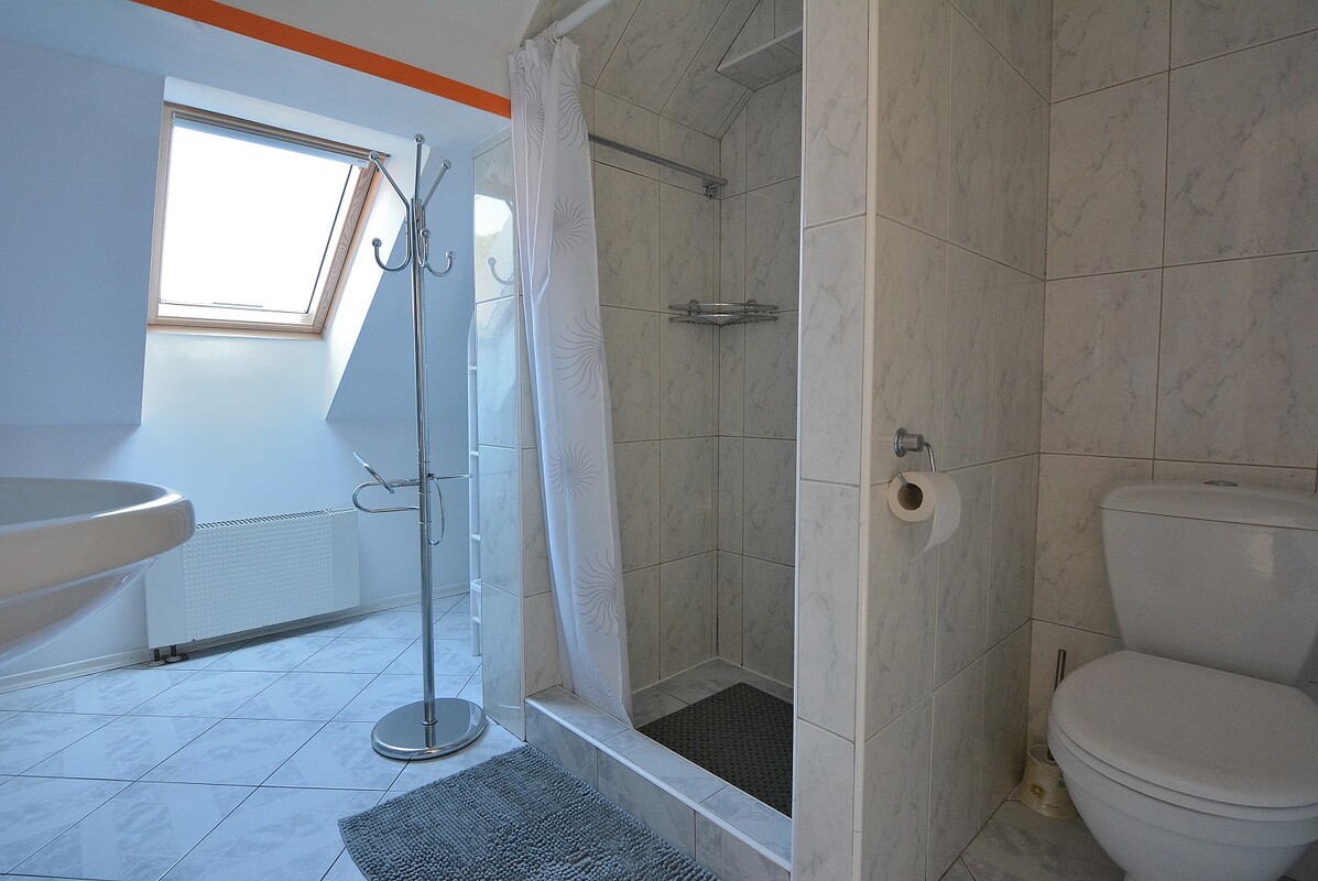 Elbląg WGN- NIERUCHOMOŚCI biuro w Elblągu prezentuje na sprzedaż trzy domy: dom rodzinny, dom letniskowy i dom