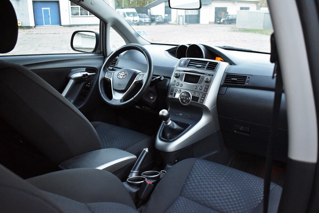 Elbląg . TOYOTA VERSO II 2009 ROKWersja 7-osóbSkrzynia manualna 6 biegówSalon PolskaSilnik 2.0 na łańcuszku rozrząduAuto