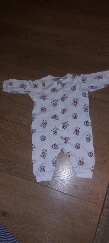 Elbląg Sprzedam rzeczy widoczne na zdjęciach.
Każda sztuka ubranek dziecięcych 5 zł. Mam tego duuuzo więcej. W razie