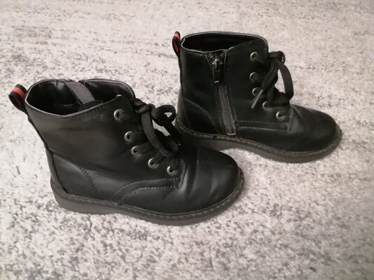 Elbląg Traperki ocieplane Lupilu, na zamek, R.27,dł. wkładki 16.5 cm, stan bdb, noszone przez jedno dziecko,