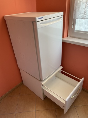 Elbląg Oddam lodowke sprawna, czysta - zniesienie 1 pietro i transport we wlasnym zakresie. Mam jeszcze do lodówki