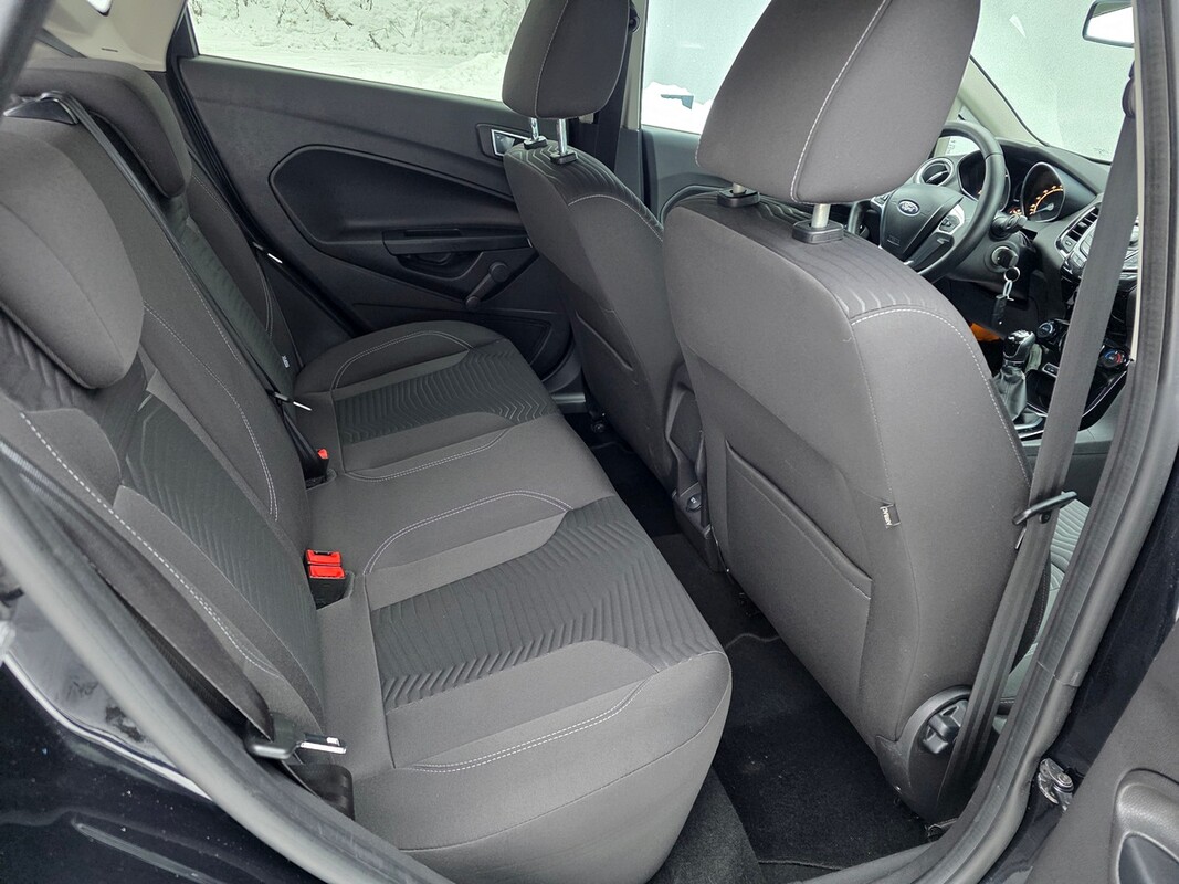 Elbląg Ford Fiesta, benzyna, 2014 rok - pełna opcja wyposażenia. Ładne zadbane auto, wizualnie bardzo ładnie