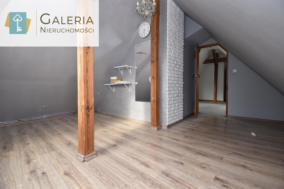 Elbląg GALERIA NIERUCHOMOŚCIZ pasji i miłości do nieruchomościNa sprzedaż: Dwupoziomowe mieszkanie z balkonem i