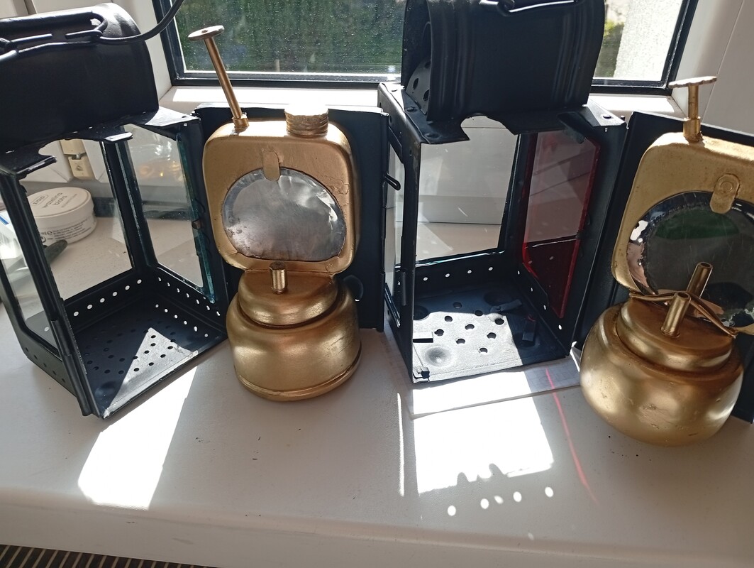Elbląg Sprzedam 5 lamp zabytkowych PKP 3 szt lampy do przewozu wojska w wagonach towarowych na świeczkę lampy po