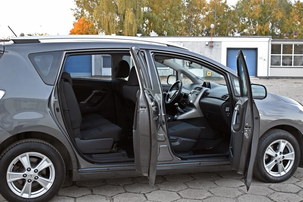 Elbląg . TOYOTA VERSO II 2009 ROKWersja 7-osóbSkrzynia manualna 6 biegówSalon PolskaSilnik 2.0 na łańcuszku rozrząduAuto