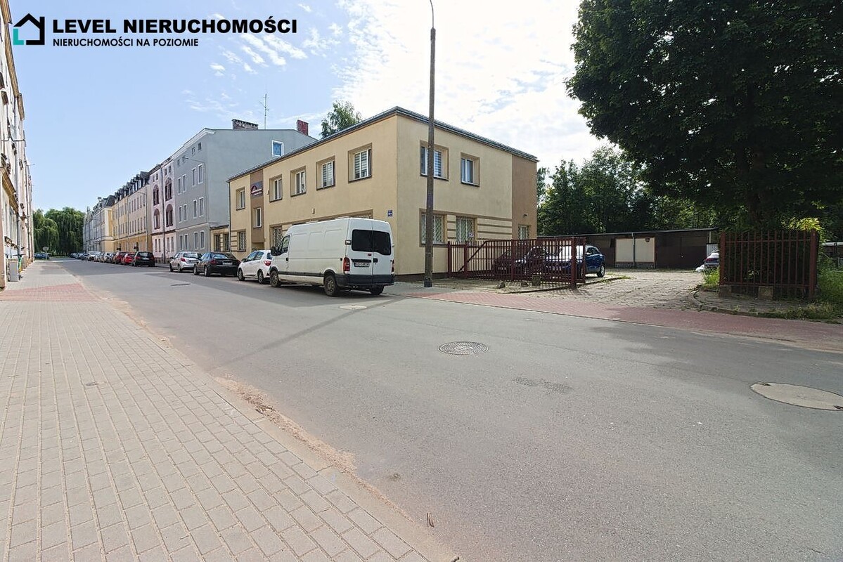 Elbląg LEVEL NIERUCHOMOŚCILokal w mieście z możliwościamiul. Wyspiańskiego 269,8 m2NIERUCHOMOŚCI NA POZIOMIE