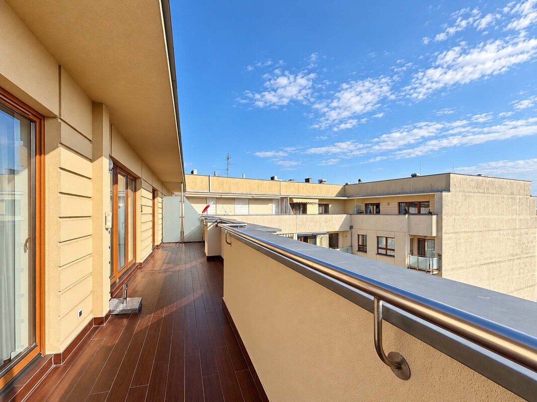 Elbląg DE FACTO NIERUCHOMOŚCITWÓJ ZAUFANY PARTNER! NOWOŚĆ! APARTAMENT NA UL.1-GO MAJA W ELBLĄGU 116,50M2 - SALON Z