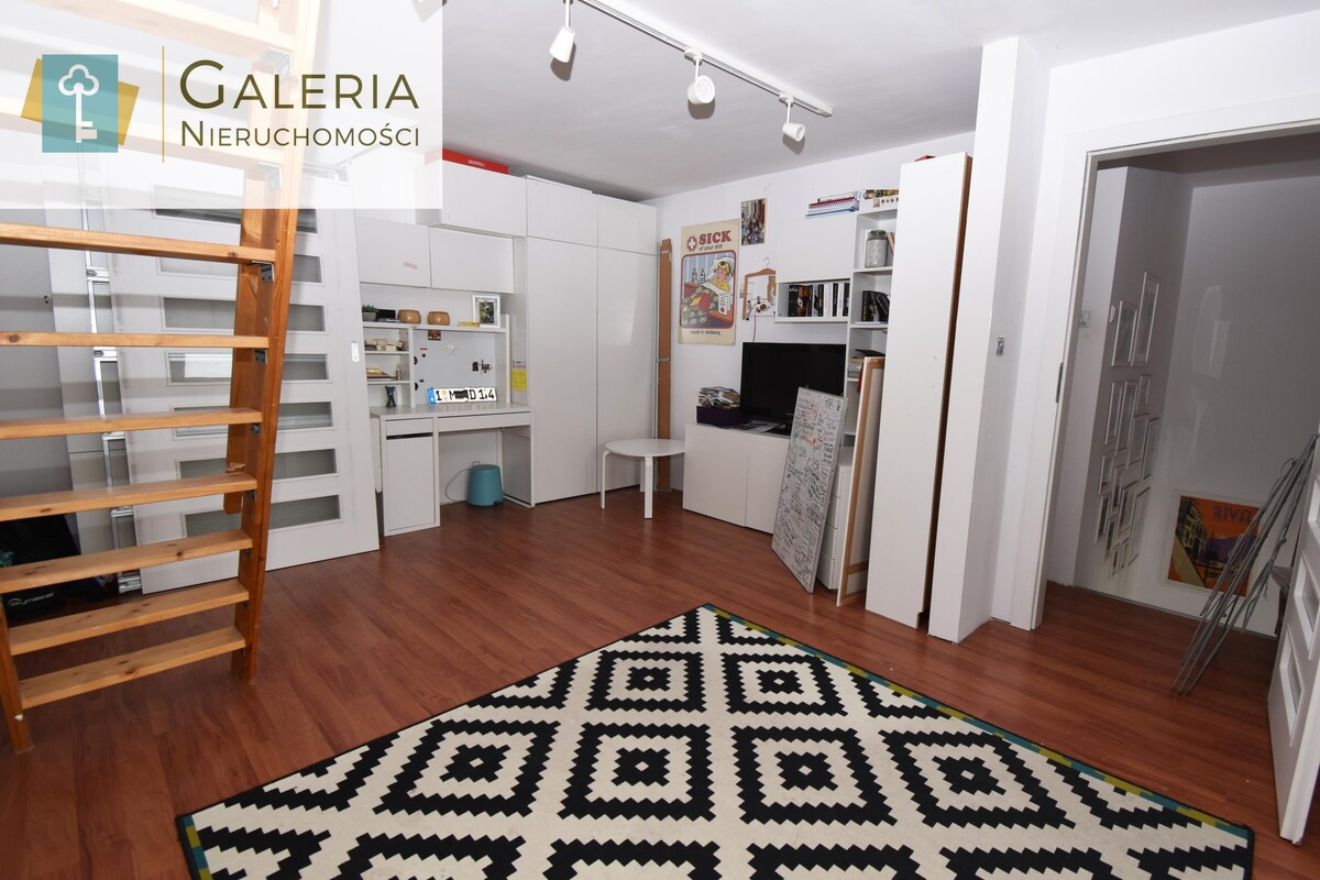 Elbląg GALERIA NIERUCHOMOŚCIZ pasji i miłości do nieruchomościNa sprzedaż: Trzypoziomowa nieruchomość z ciekawym