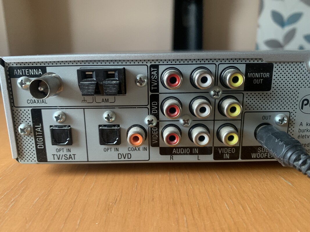 Elbląg Sony HTP-1200 zestaw kina domowego typu „all-in-one”, przeznaczony do domowej rozrywki z dźwiękiem