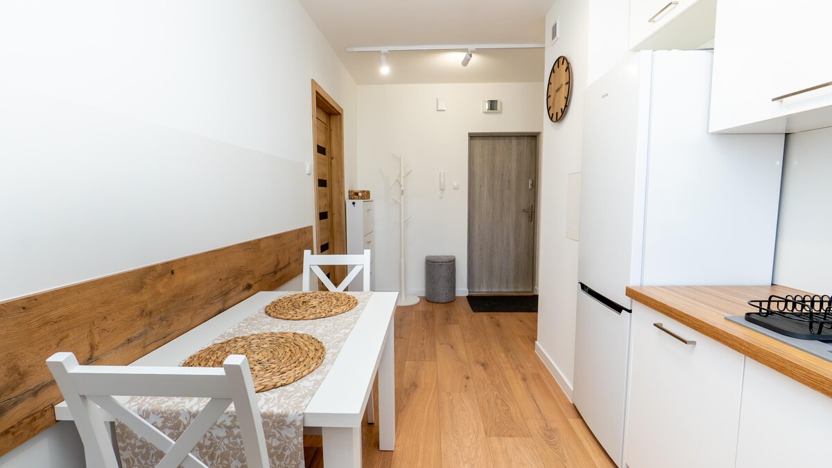 Elbląg TO MY SPRZEDAJEMYNIERUCHOMOŚCI W TYM MIEŚCIEBIURO NIERUCHOMOŚCIAMERICAN HOMEWYNAJMĘ - 2 POKOJE -