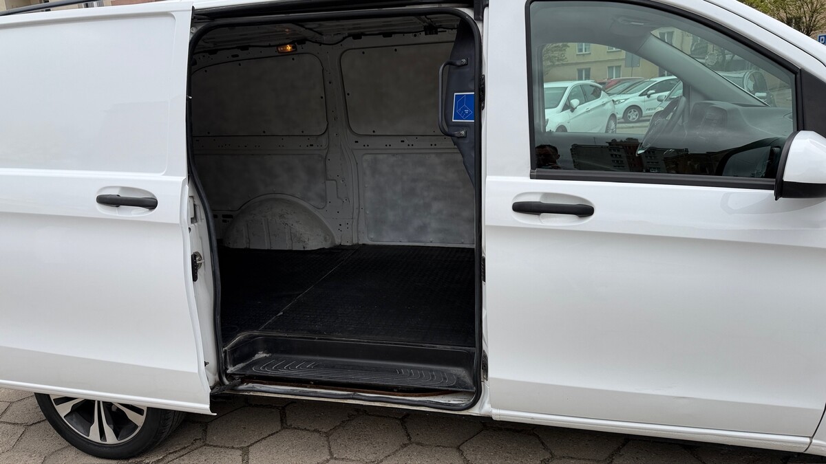 Elbląg Sprzedam swój samochód jakim jest Mercedes-Benz Vito , z silnikiem diesla o pojemności 2.2Auto w bardzo dobrym