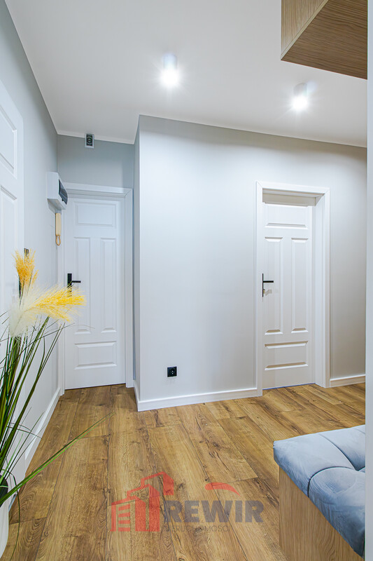 Elbląg RewiR NieruchomościWybierz Swój🎄Wymarzony RewiR Prezentujemy Państwu 3-pokojowe mieszkanie przy