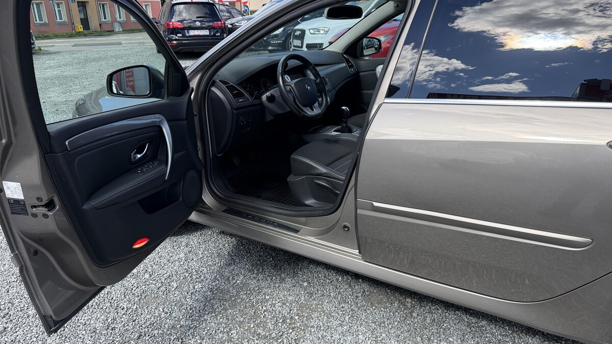 Elbląg Auto Leew LEWANDOWSKI Kupujemy i Sprzedajemy tylko dobre auta Za auta z Polskiego Salonu Płacimy Najwięcej