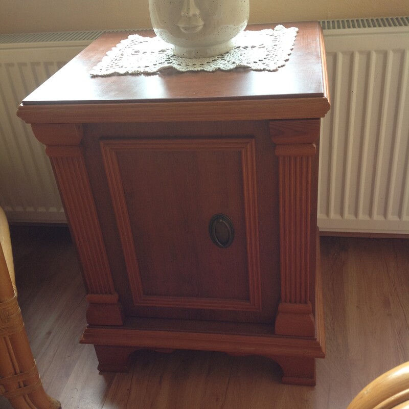 Elbląg SPRZEDAM KRZESŁA, FOTELESTOŁYPUFYKOMODYSZAFĘSOFĘ