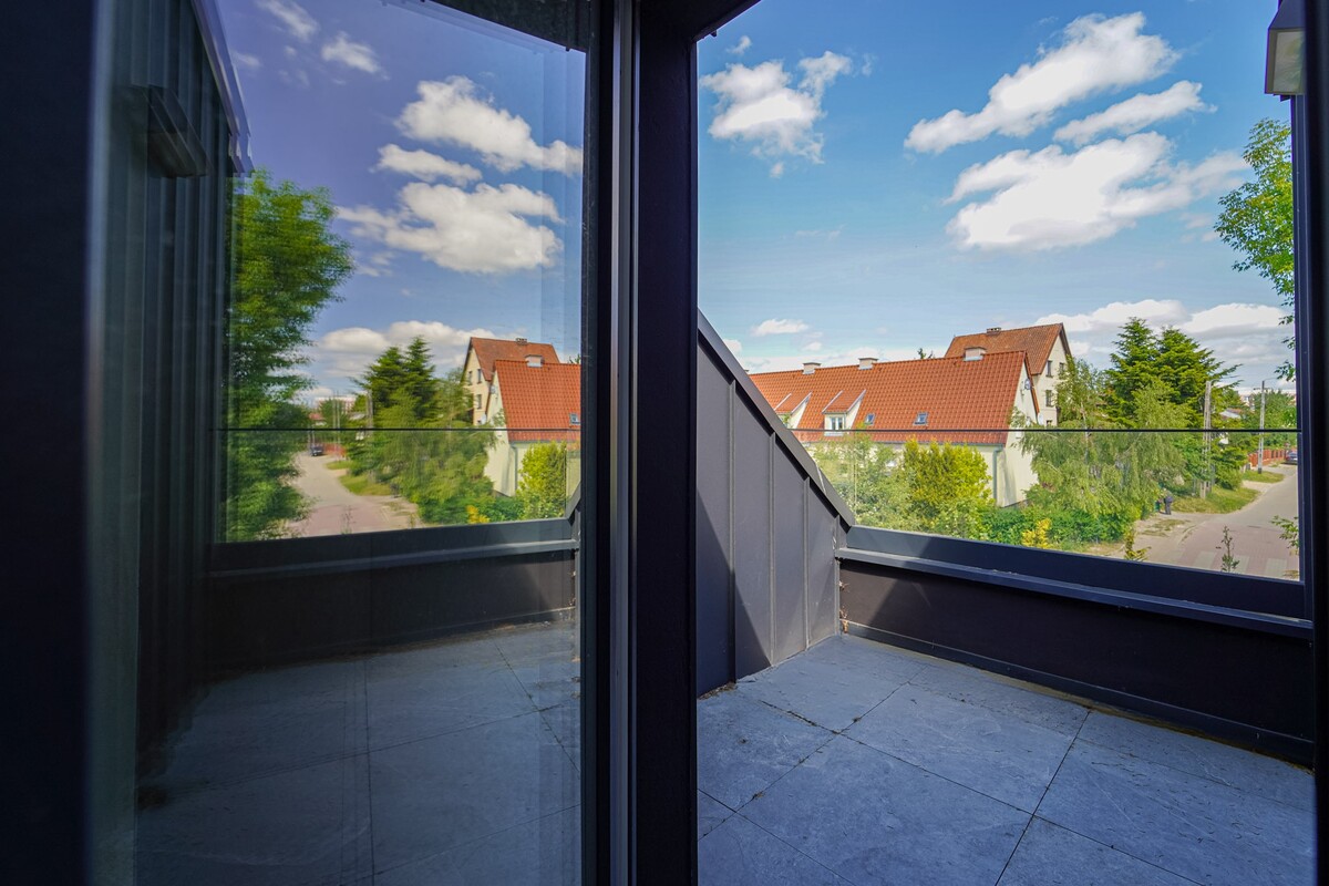 Elbląg KINGDOM NIERUCHOMOŚCI BLISKO CIEBIENA SPRZEDAŻ NOWOCZESNY DWUPOZIOMOWY 4-POKOJOWY APARTAMENT W STANIE