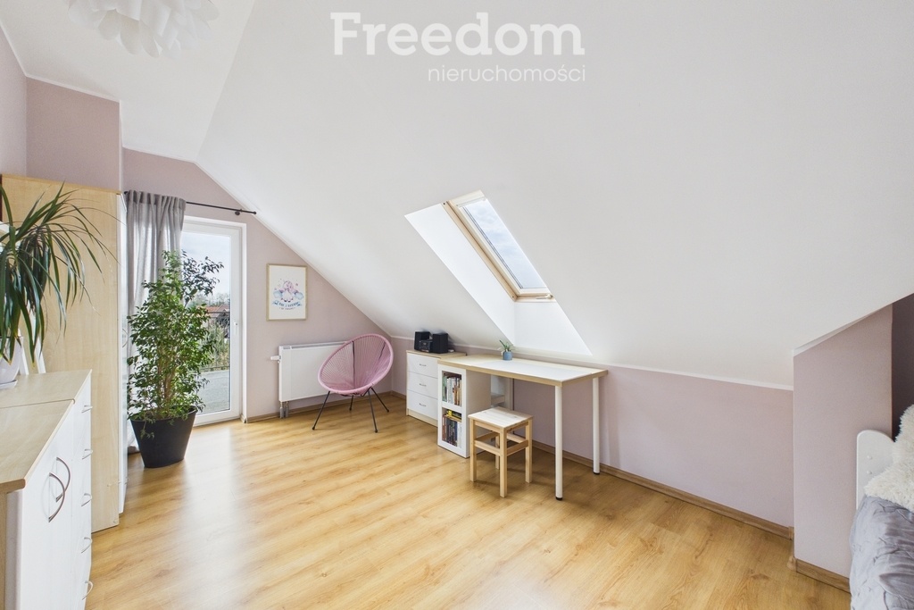 Elbląg FREEDOM NIERUCHOMOŚCISprzedam dom - Elbląg. Z przyjemnością prezentuję ofertę sprzedaży bardzo