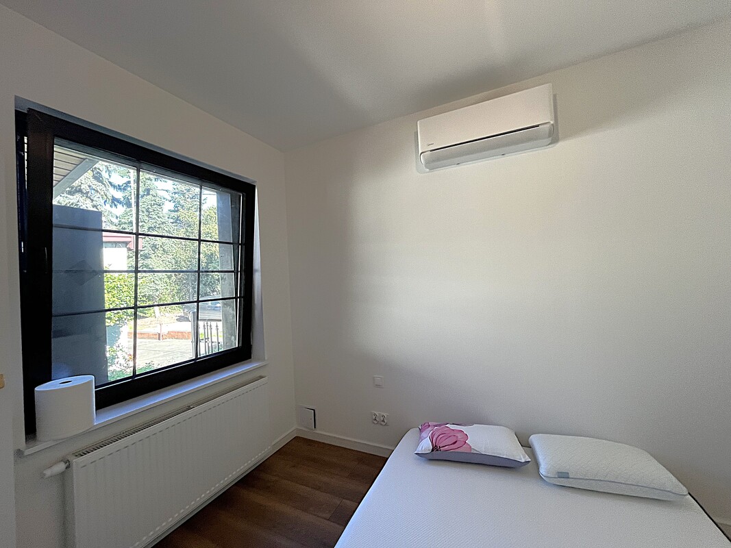 Elbląg Oferuję sprzedaż mieszkania na parterze w Elblągu.film