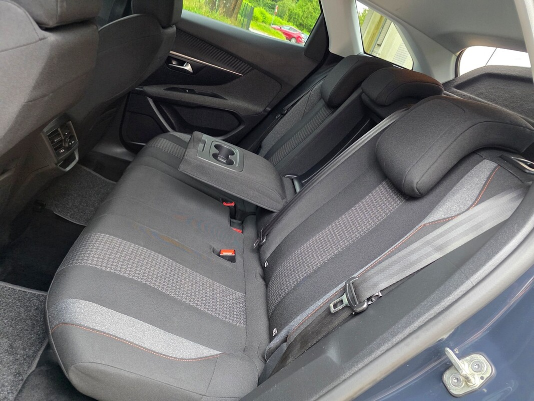 Elbląg Peugeot 3008,benzyna, 2020 - pełna opcja wyposażenia AUTOMATŁadne zadbane auto, wizualnie bardzo ładnie się