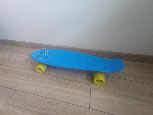 Elbląg Sprzedam NOWĄ niebieska Fiszke długość mniejwiecej 55cm, maksymalna waga do 85kg