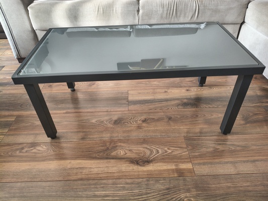 Elbląg Witam, Sprzedam stolik metalowy ze szklanym blatem Wymiary 85x45x40
